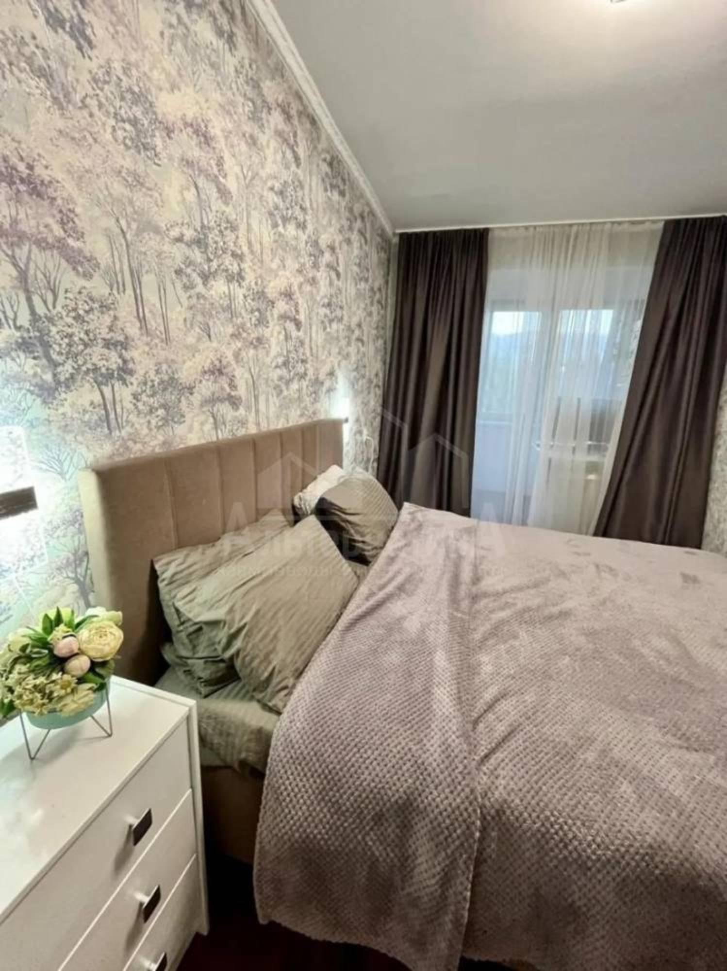 Купить квартиру за 12 000 000 рублей на Свердлова ул.