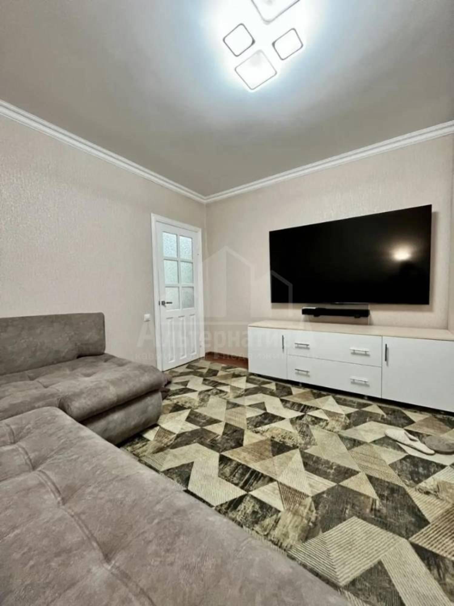 Купить квартиру за 12 000 000 рублей на Свердлова ул.