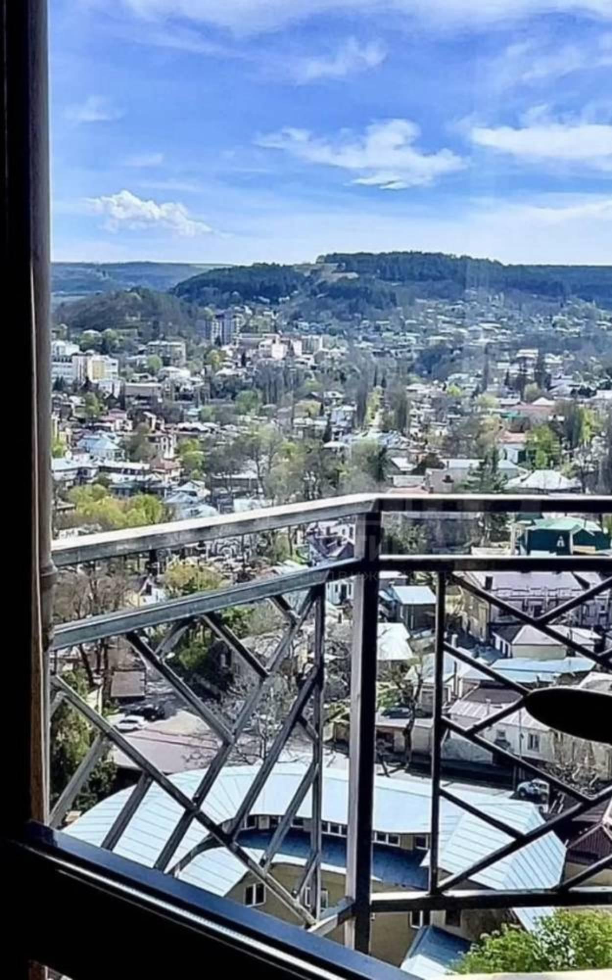 Купить квартиру за 38 000 000 рублей на Шаумяна ул.