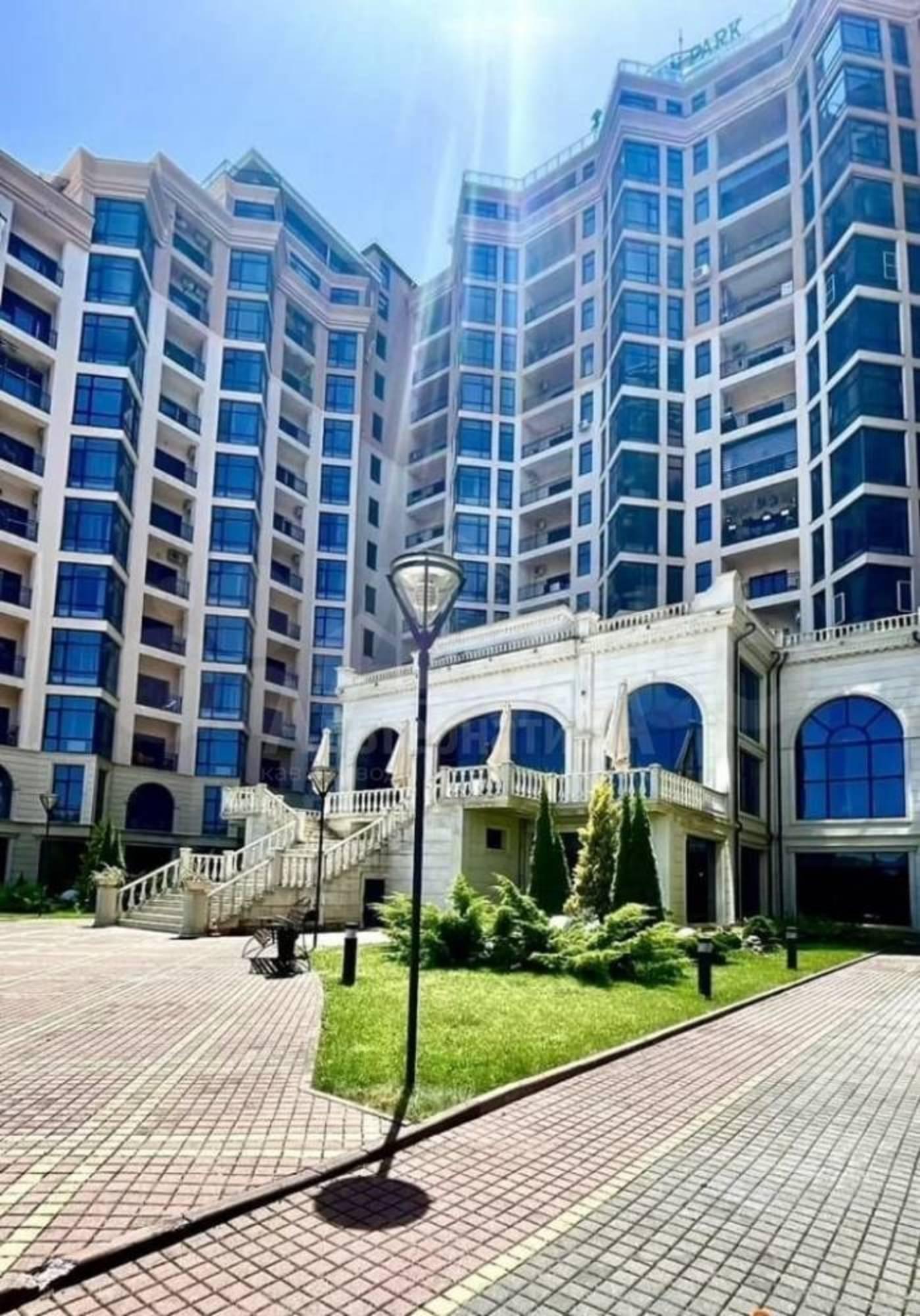 Купить квартиру за 38 000 000 рублей на Шаумяна ул.