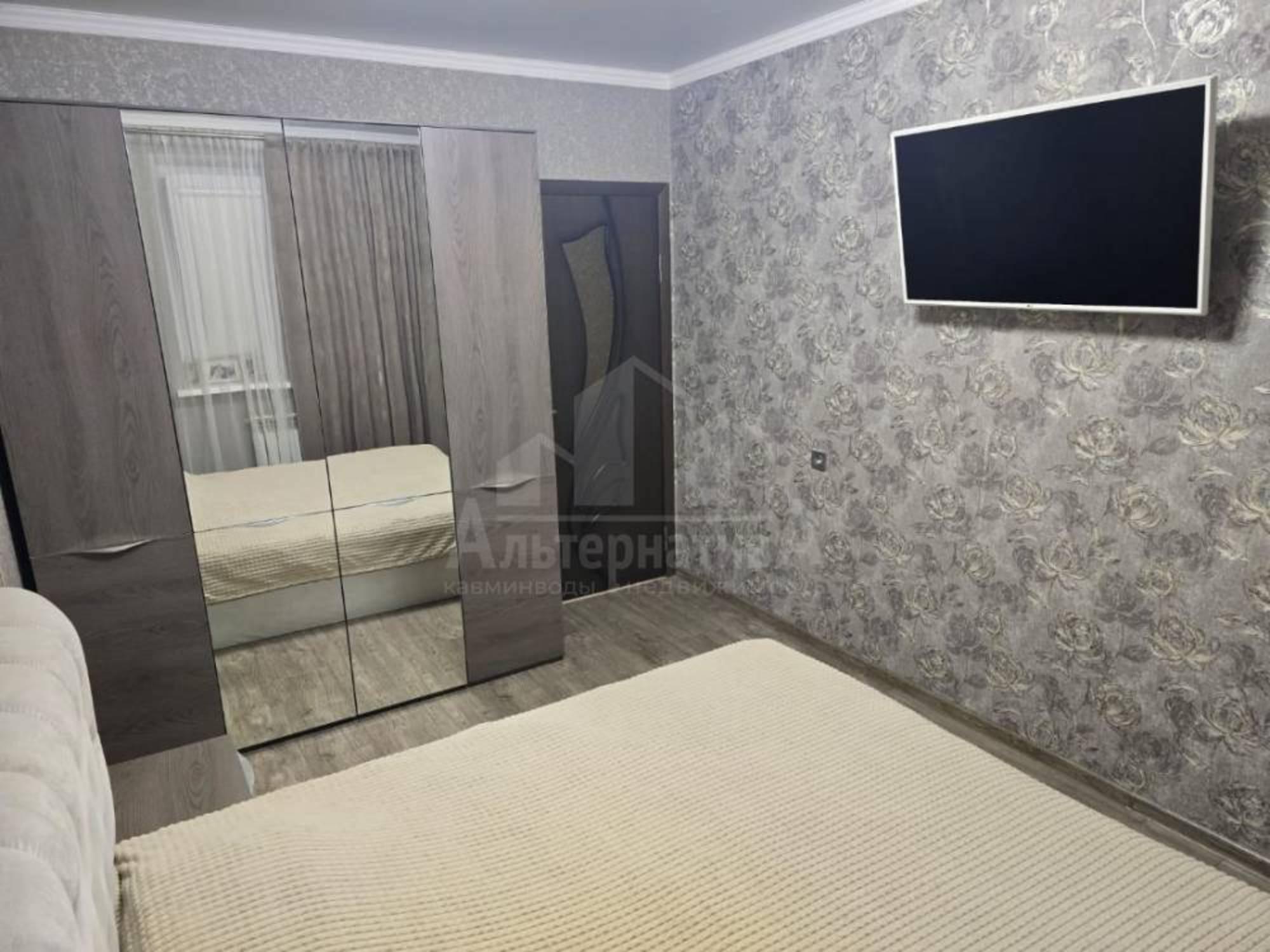 Купить квартиру за 12 000 000 рублей на Губина Андрея ул.