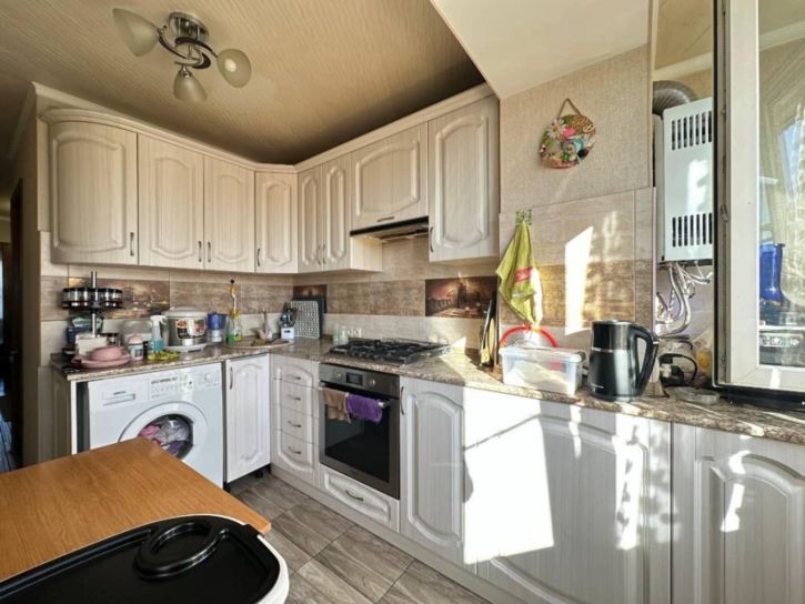 3-комн квартира Терская ул.