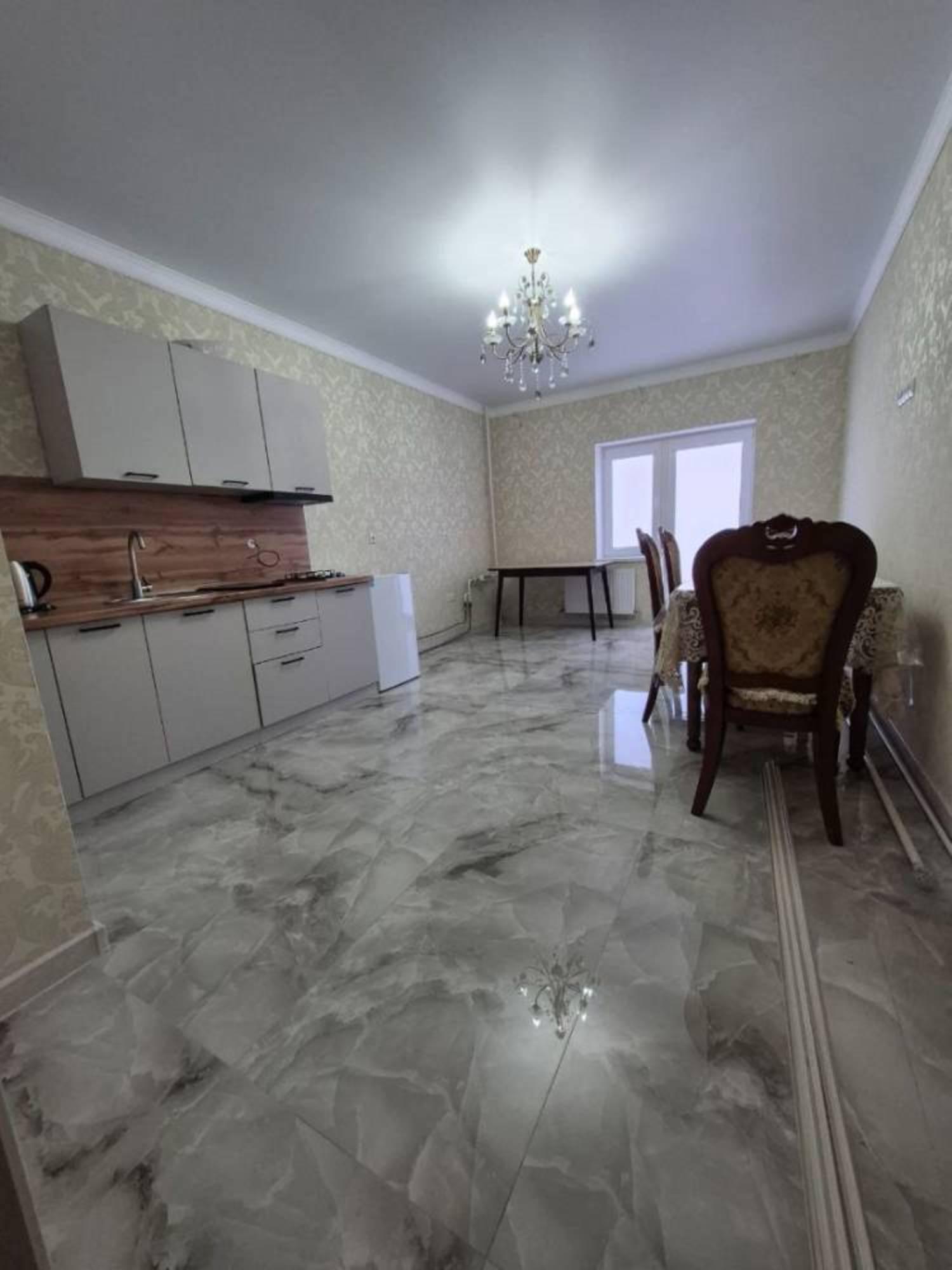 Купить квартиру за 18 250 000 рублей на Замковая ул.