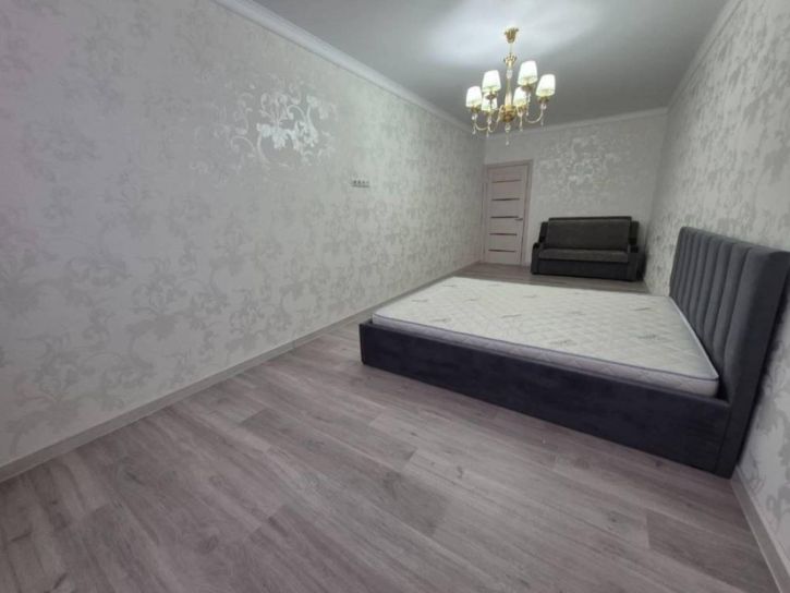 2-комн квартира Замковая ул.