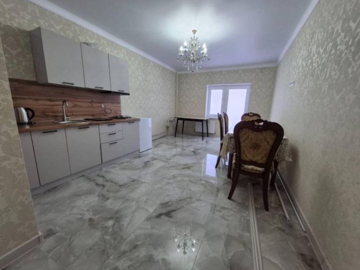 2-комн квартира Замковая ул.