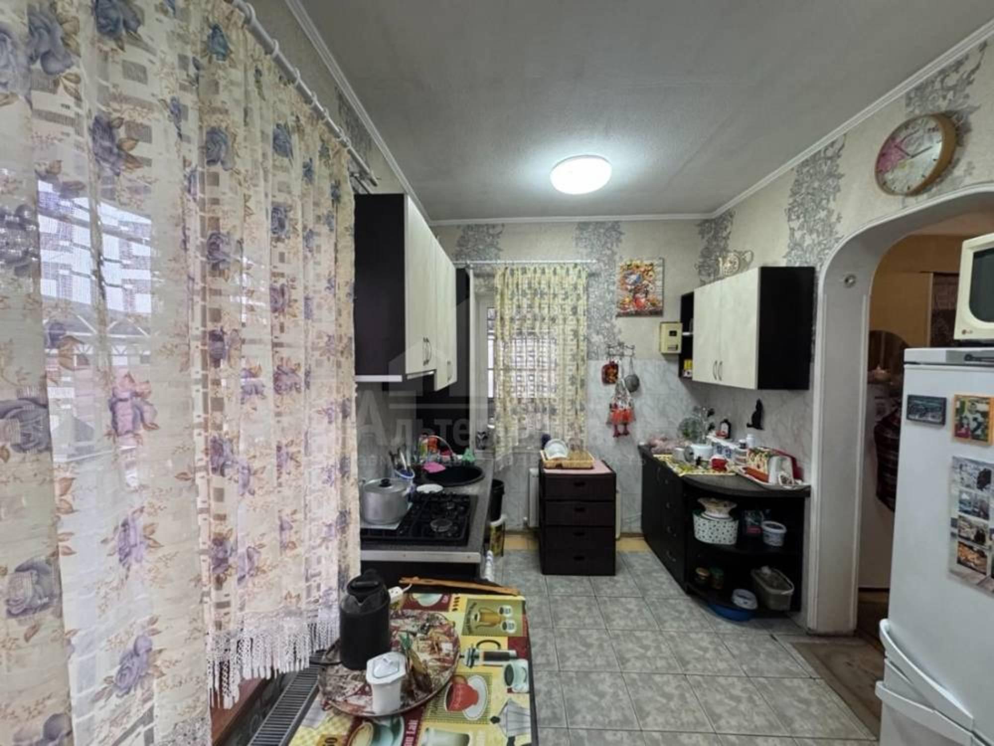 Купить дачу, дом, коттедж за 10 600 000 рублей на Чапаева ул.