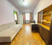3-комн, 48кв м, этаж 3/3 Кутузова ул.
