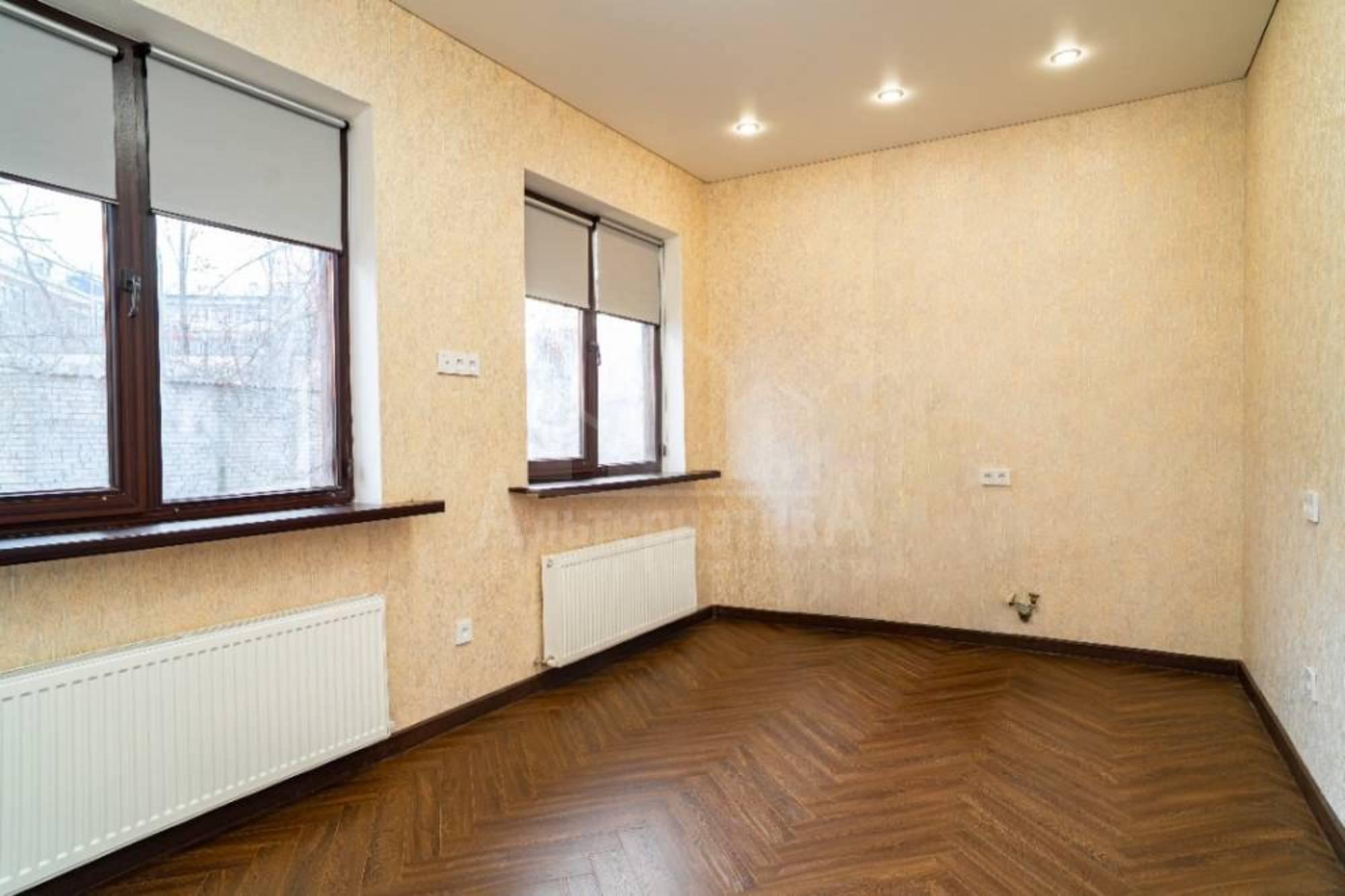 Купить дачу, дом, коттедж за 30 000 000 рублей на Осипенко ул.