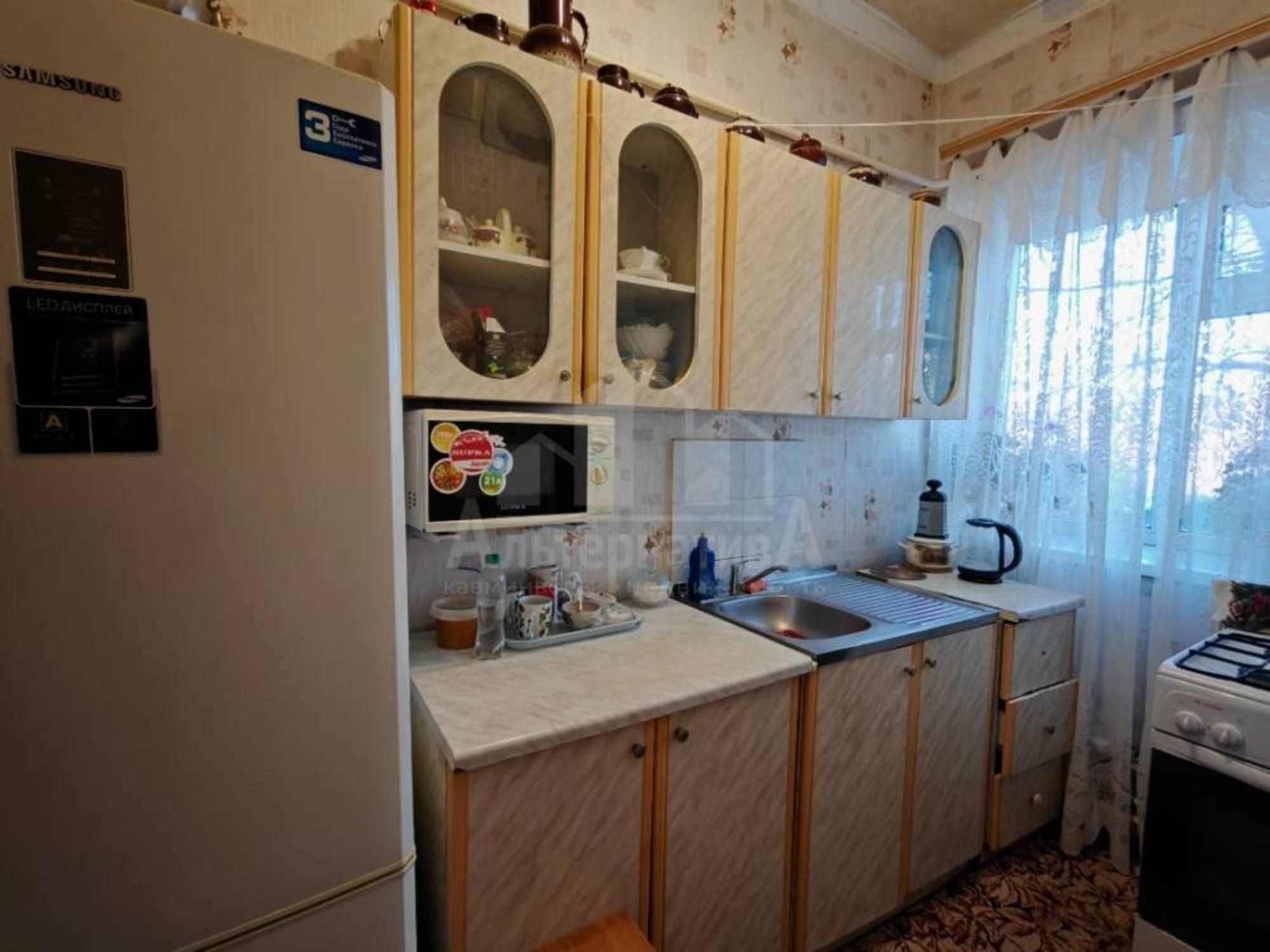 Купить квартиру за 4 150 000 рублей на Тепличная ул.