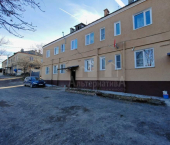 3-комн, 80кв м, этаж 1/2 Тепличная ул.