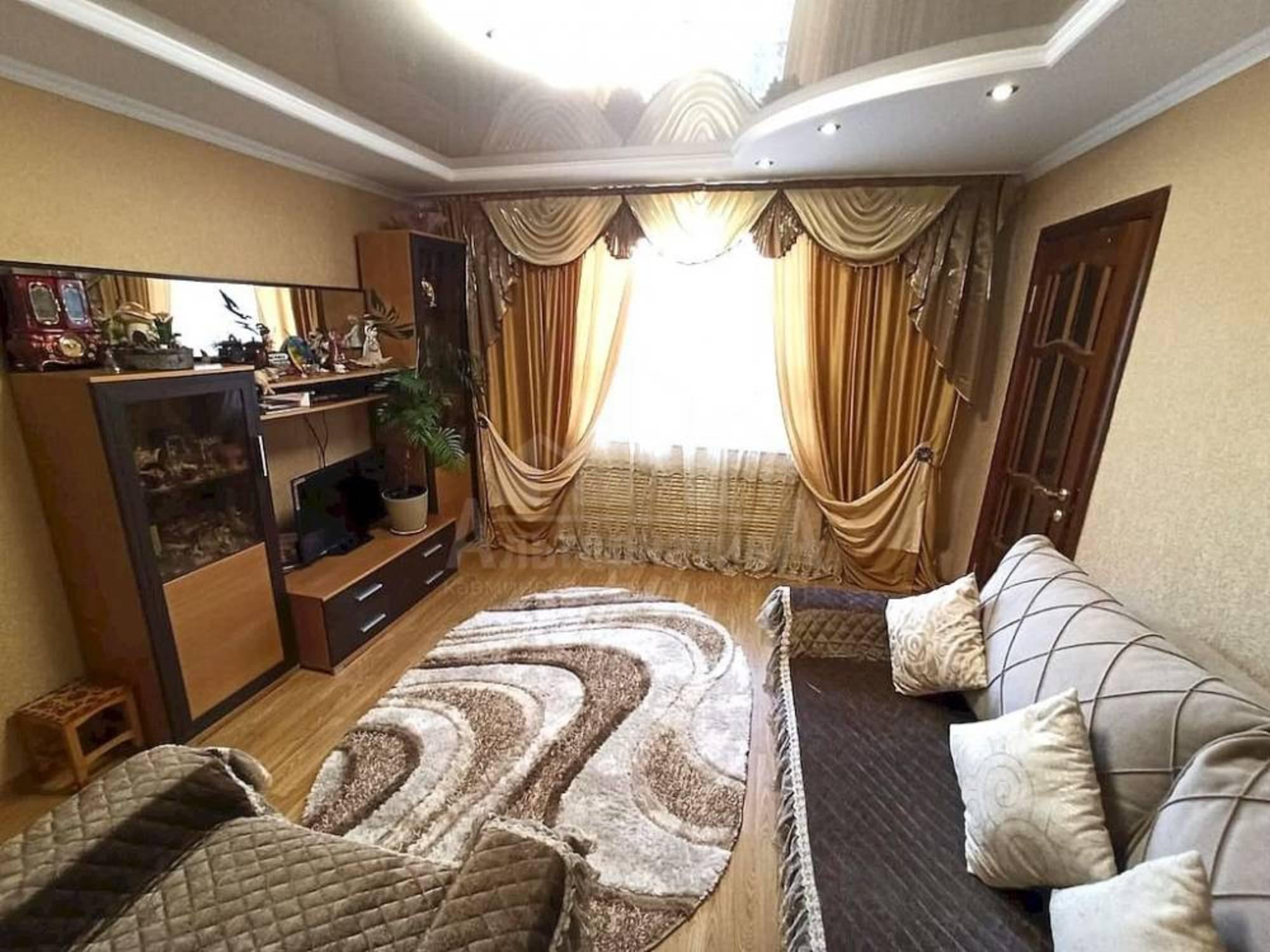 Купить дачу, дом, коттедж за 11 000 000 рублей на Украинская ул.
