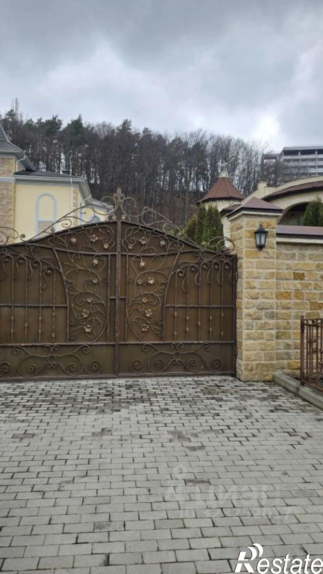 Купить дачу, дом, коттедж за 150 000 000 рублей на ул Войкова, 61