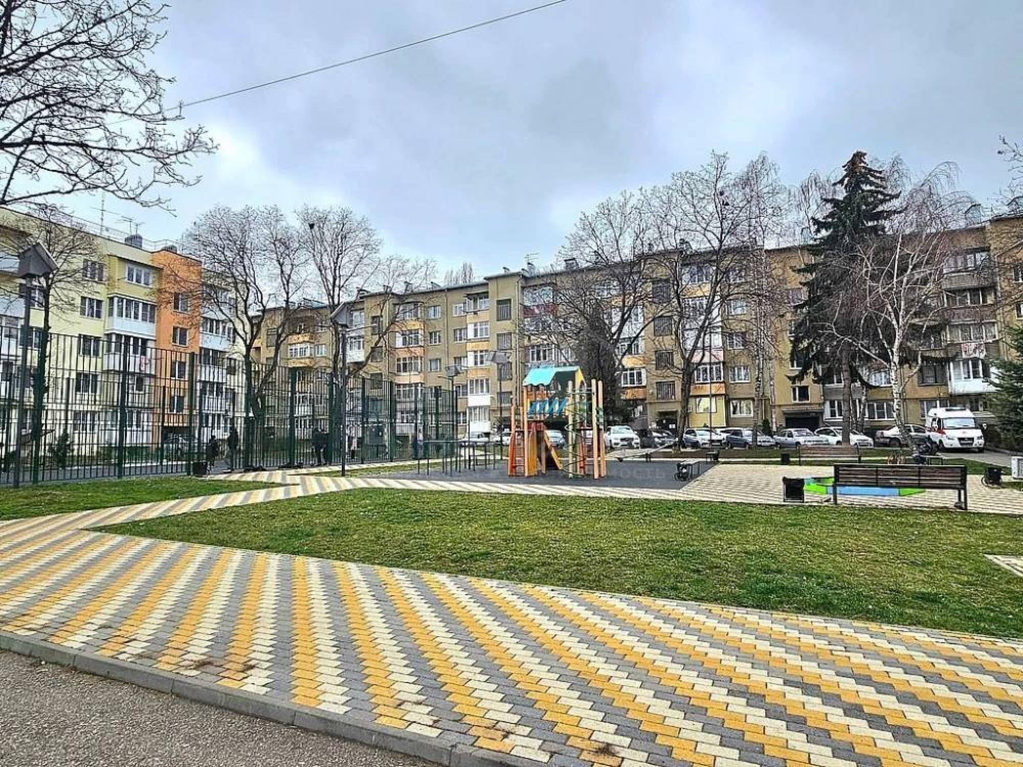 Купить квартиру за 13 000 000 рублей на Калинина ул.