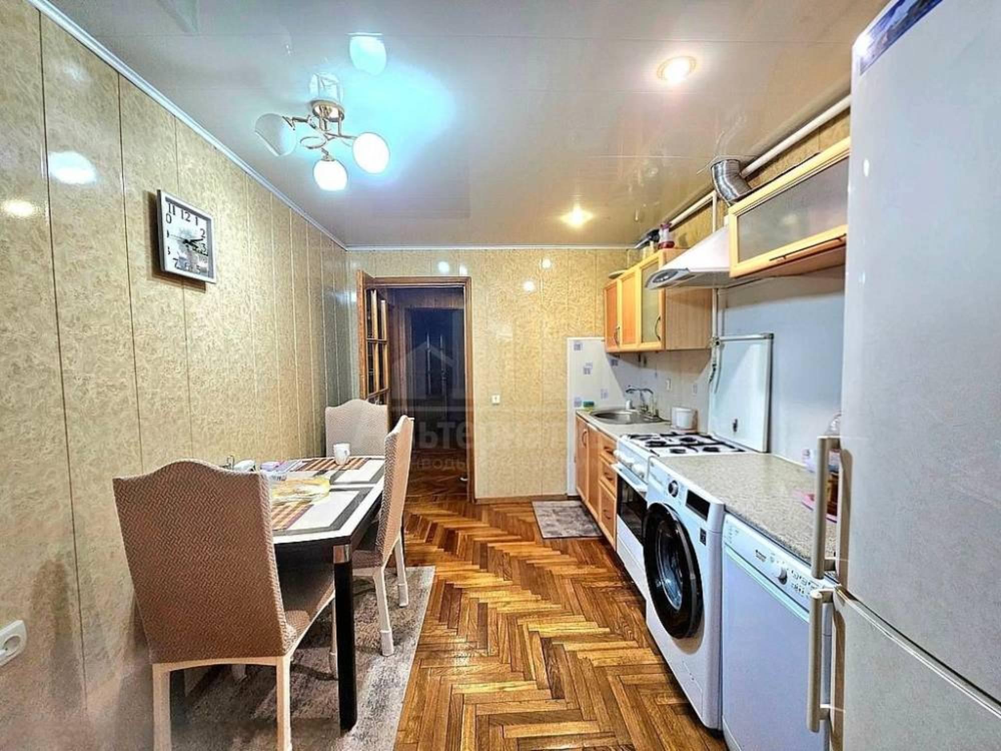 Купить квартиру за 13 000 000 рублей на Калинина ул.