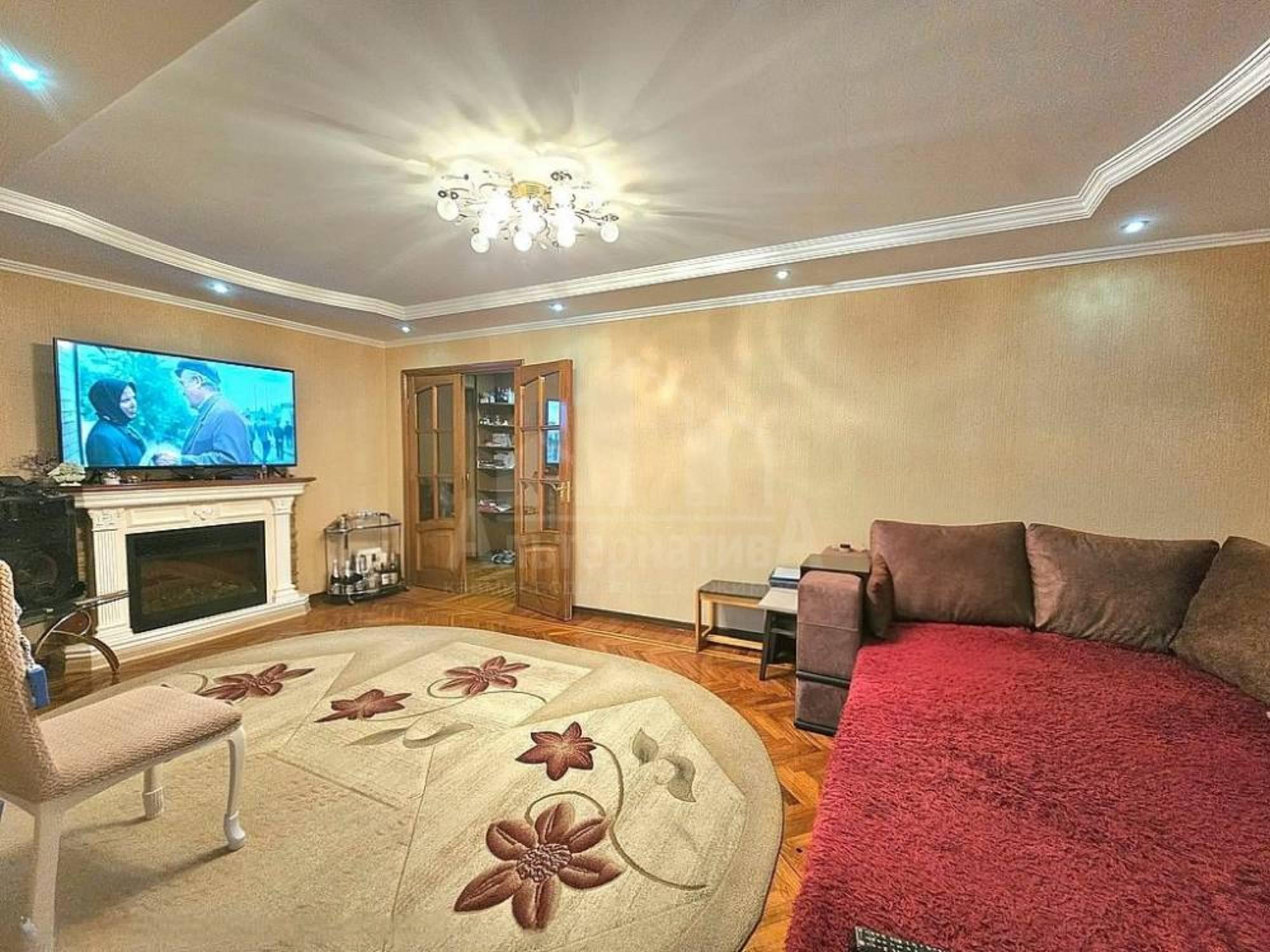 Купить квартиру за 13 000 000 рублей на Калинина ул.