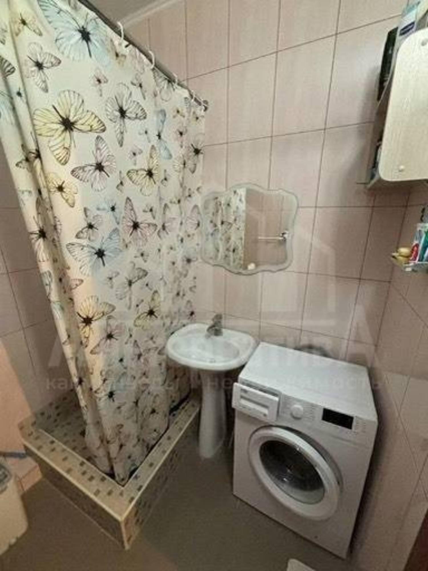Купить квартиру за 8 000 000 рублей на Катыхина ул.