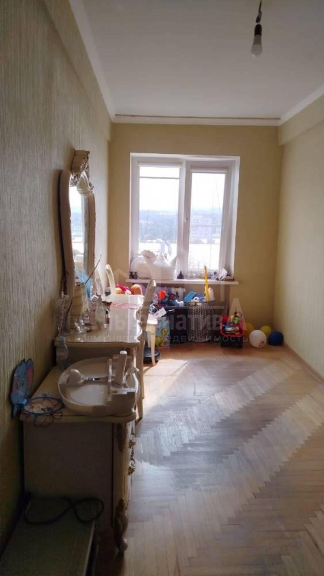 Купить квартиру за 10 500 000 рублей на Героев Медиков ул.
