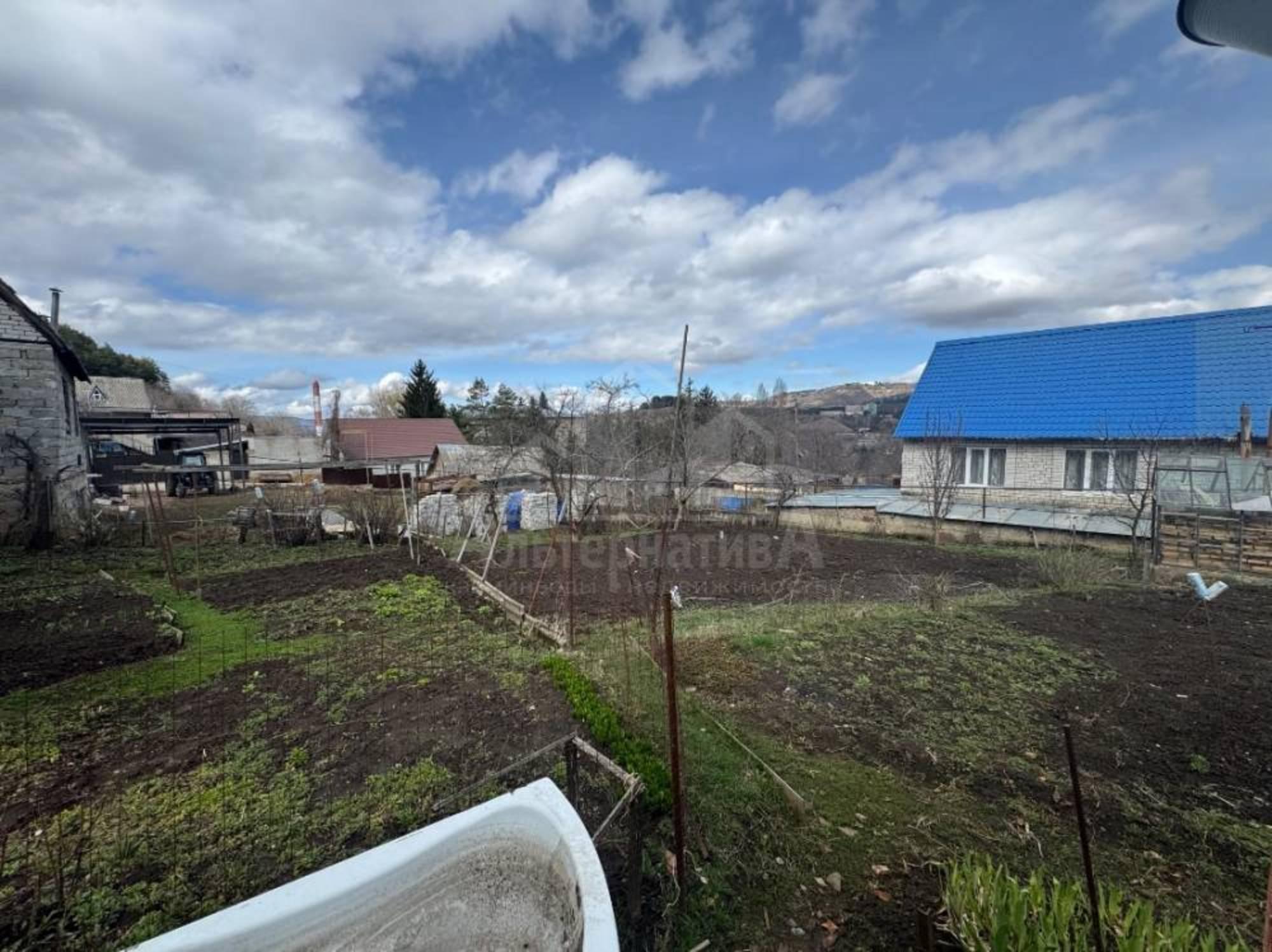 Купить дачу, дом, коттедж за 10 500 000 рублей на Прудная ул.