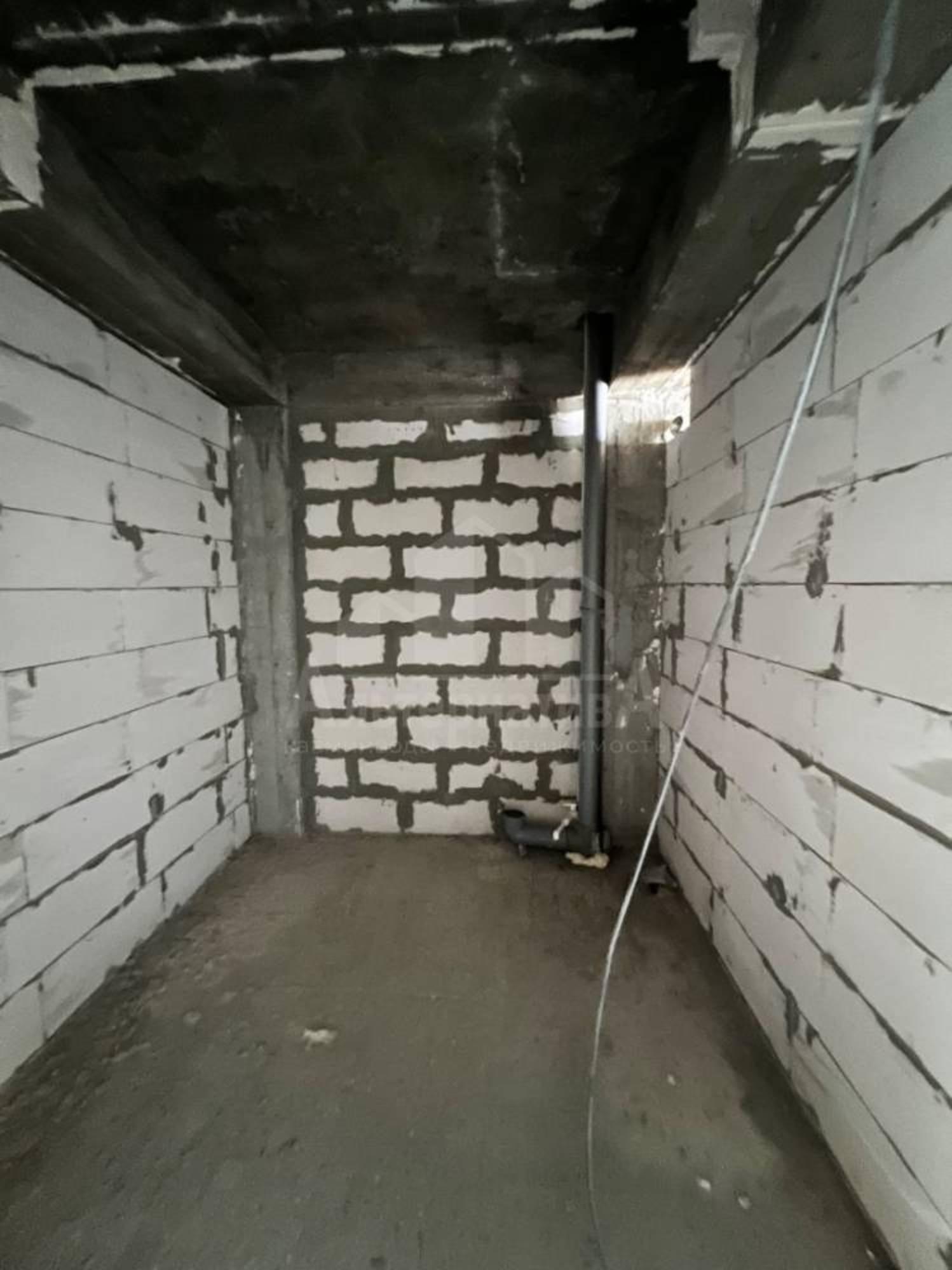Купить квартиру за 10 500 000 рублей на Декабристов ул.
