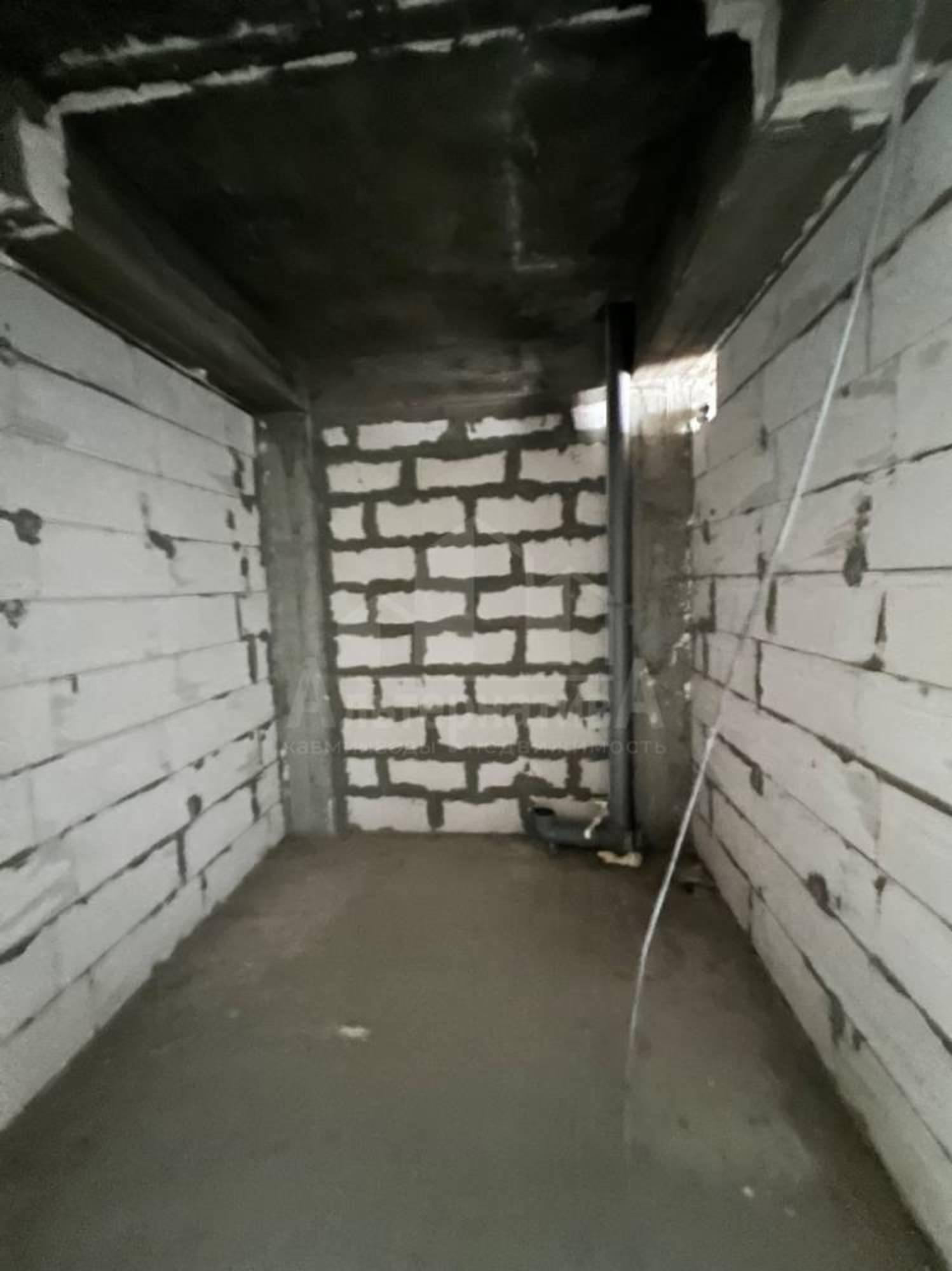 Купить квартиру за 10 500 000 рублей на Декабристов ул.