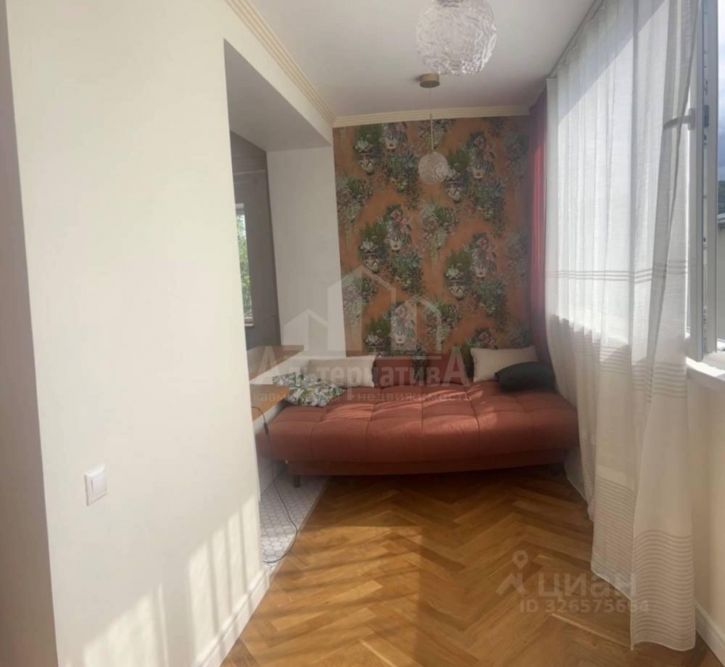 3-комн квартира Крутая дорога ул.