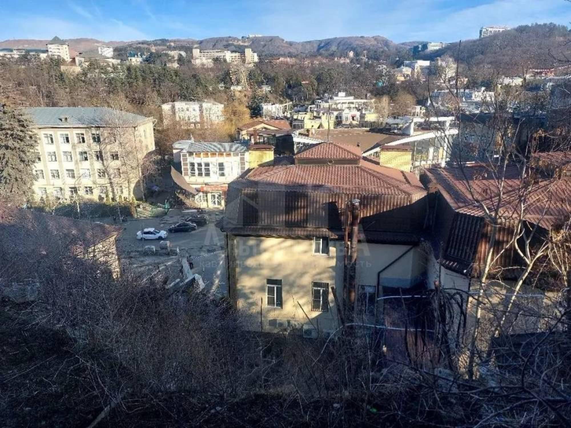 Купить дачу, дом, коттедж за 4 900 000 рублей на Чкалова ул.