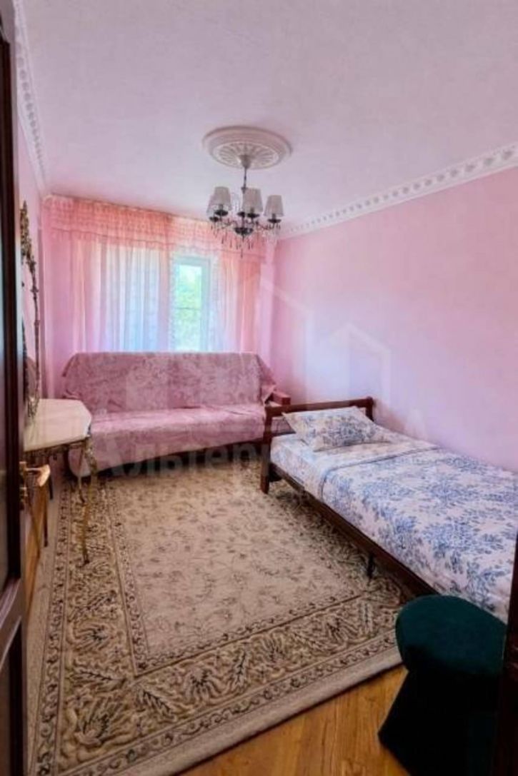 3-комн квартира Жуковского ул.