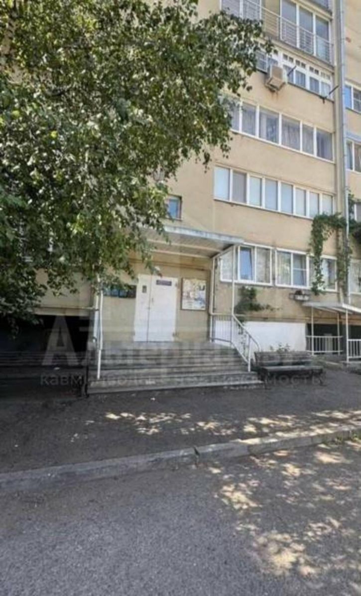 3-комн квартира Жуковского ул.