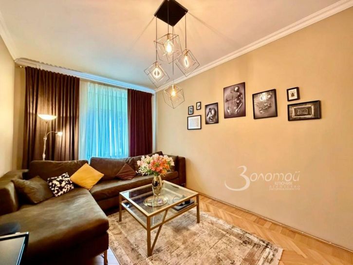 2-комн квартира Горького ул, 38
