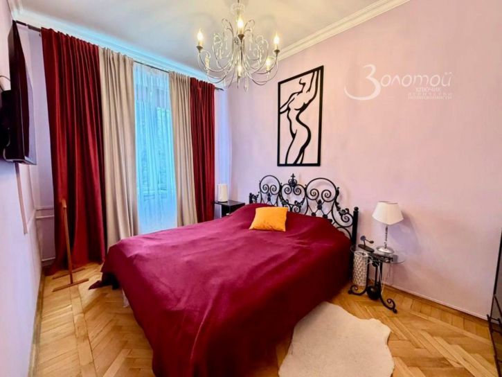 2-комн квартира Горького ул, 38