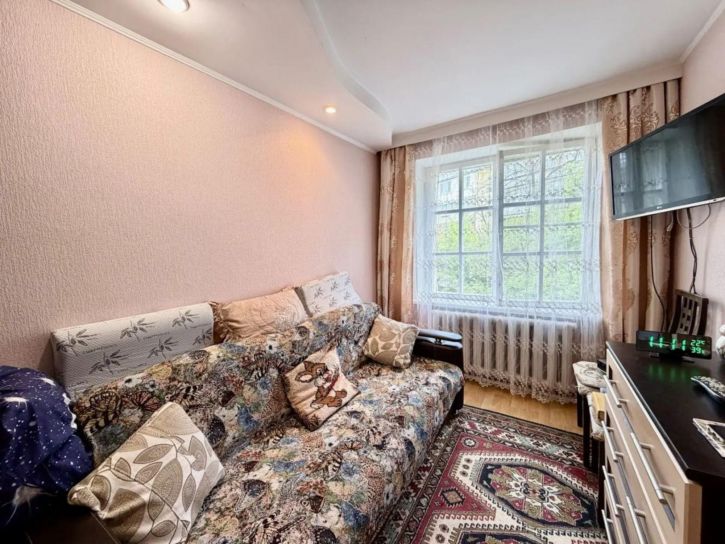 2-комн квартира Героев Медиков ул, 13