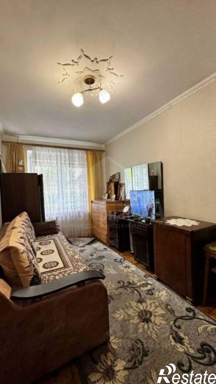 2-комн квартира улица Крылова, 19,  д. 19
