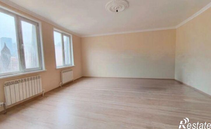 3-комн квартира ул Декабристов, 38,  д. 38