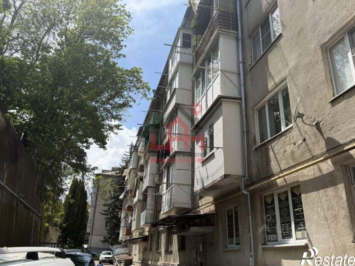 3-комн квартира улица Тельмана, 3,  д. 3