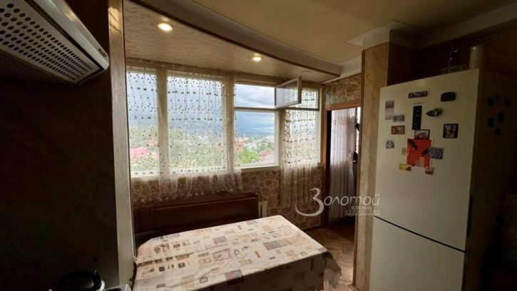 3-комн квартира Зашкольный пер, 3