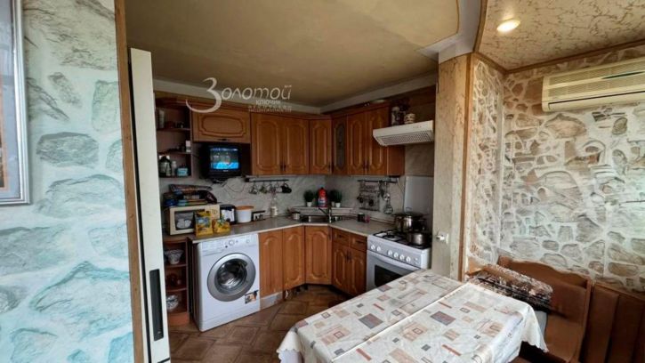 3-комн квартира Зашкольный пер, 3