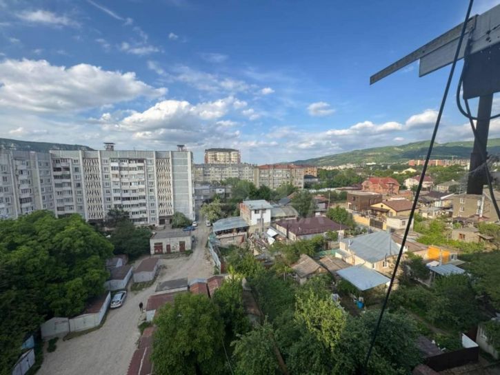 2-комн квартира Красивая ул.