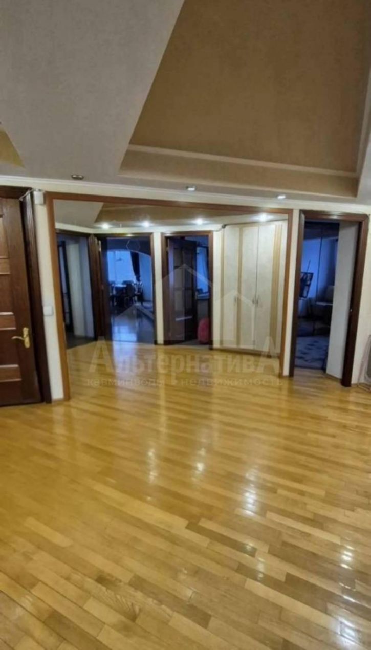 3-комн квартира Набережная ул.