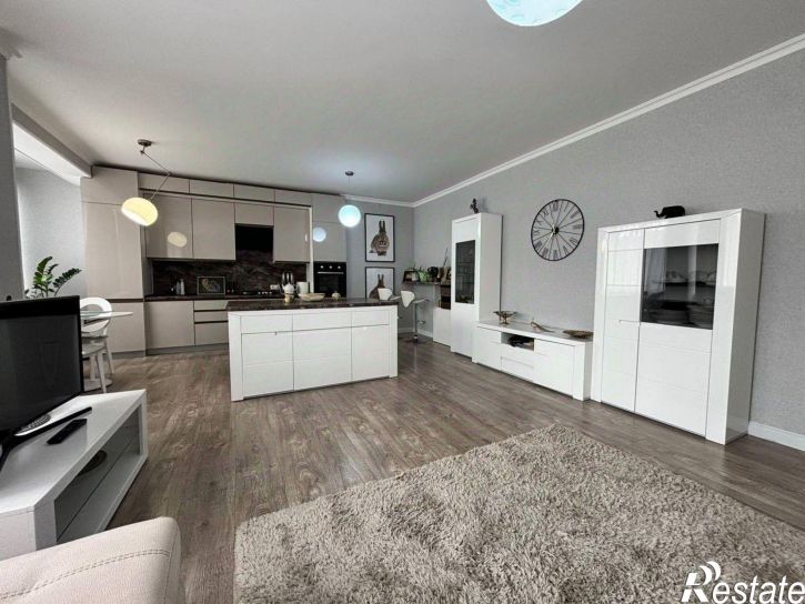 2-комн квартира улица Декабристов, 36 к1,  д. 36 к1