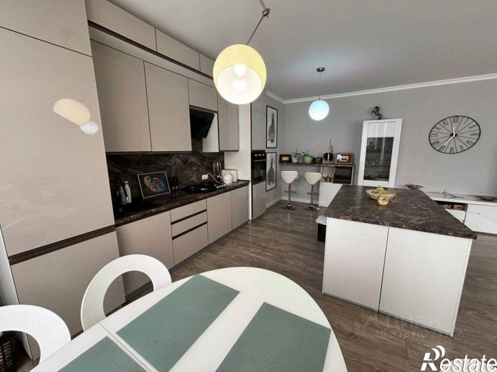 2-комн квартира улица Декабристов, 36 к1,  д. 36 к1