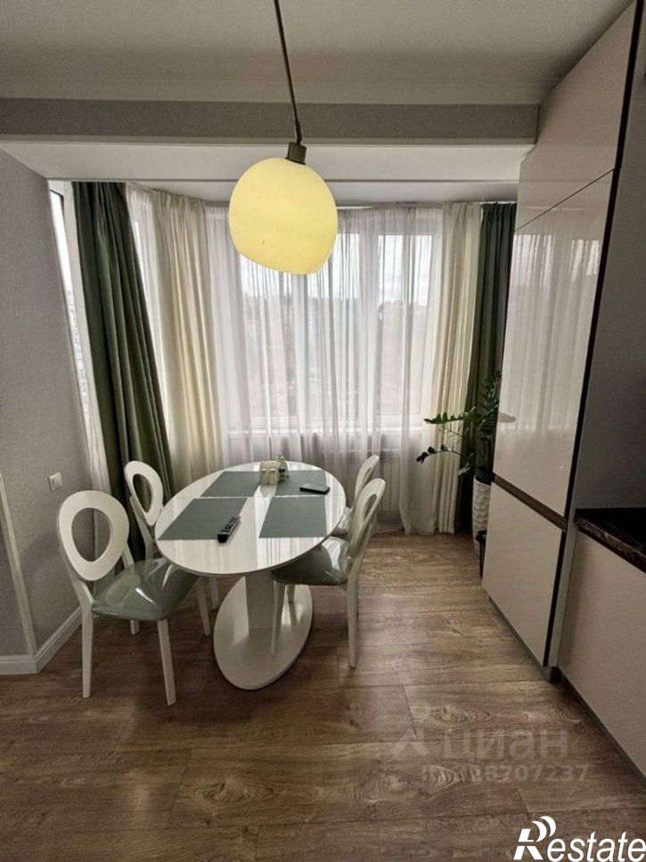 2-комн квартира улица Декабристов, 36 к1,  д. 36 к1