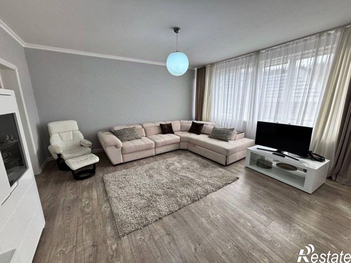 2-комн квартира улица Декабристов, 36 к1,  д. 36 к1