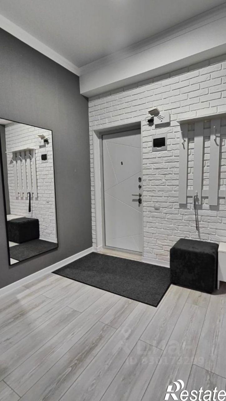 3-комн квартира ул Декабристов, 36 1,  д. 36 1,  к. 1