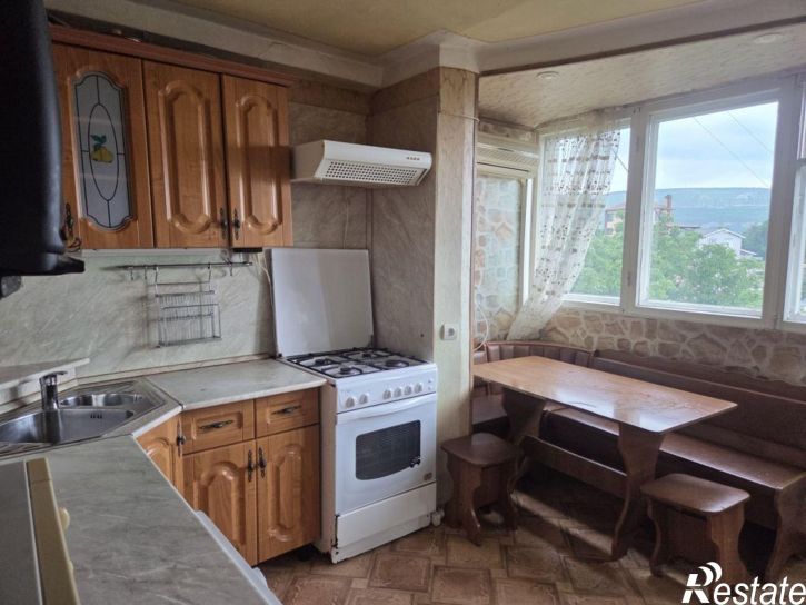 3-комн квартира Зашкольный пер, 3