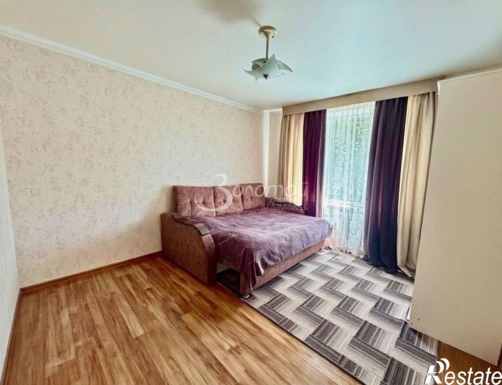 3-комн квартира Фоменко ул, 102