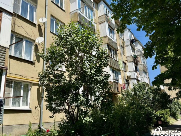 3-комн квартира Фоменко ул, 102