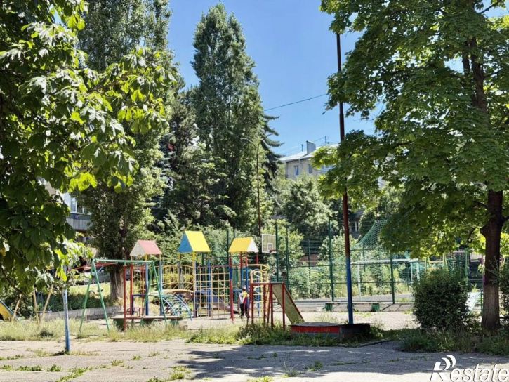 3-комн квартира Фоменко ул, 102