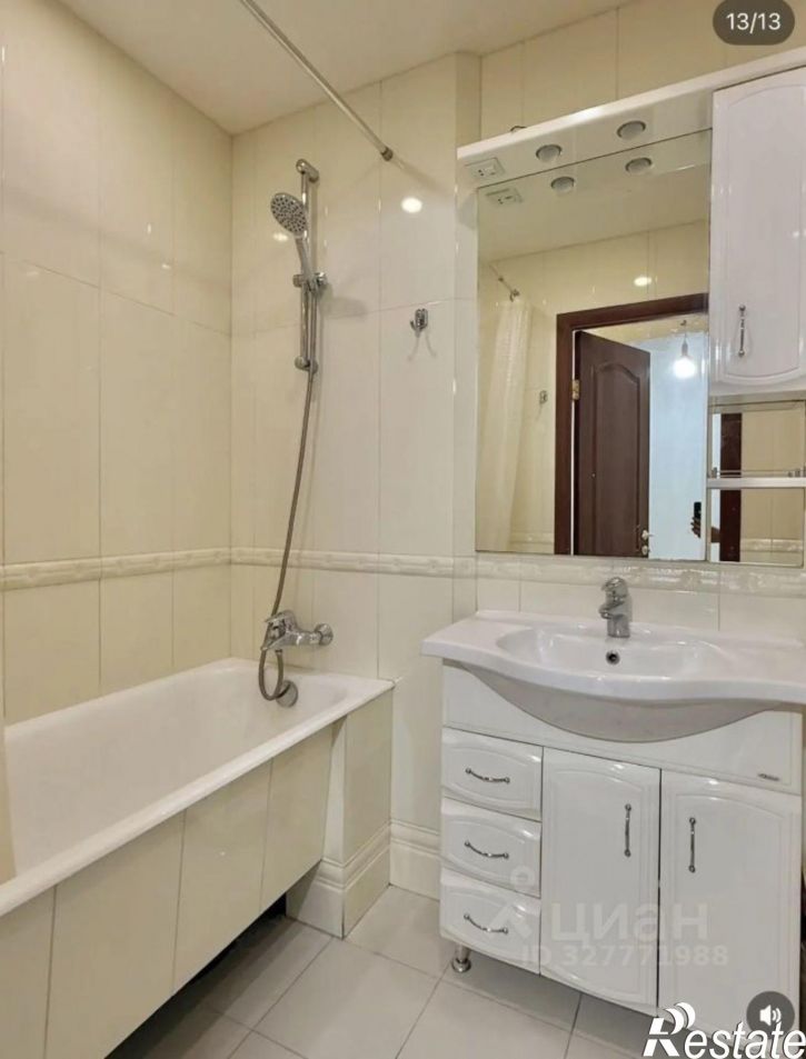 3-комн квартира ул 8 Марта, 1,  д. 1