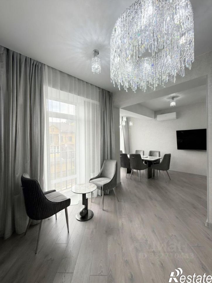 3-комн квартира ул Декабристов, 36 1,  д. 36 1,  к. 1