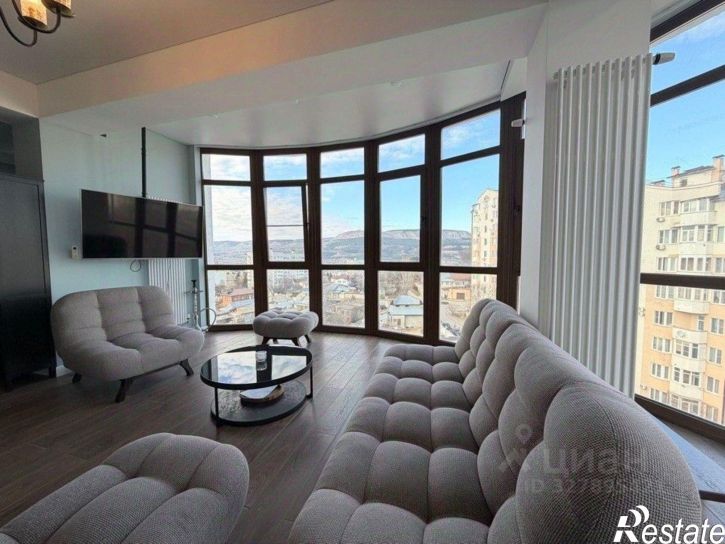 3-комн квартира ул Ленинградская, 49/38,  д. 49/38